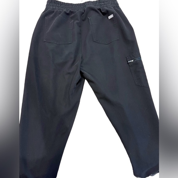Black Figs Jogger size Medium Petite - Picture 3 of 3